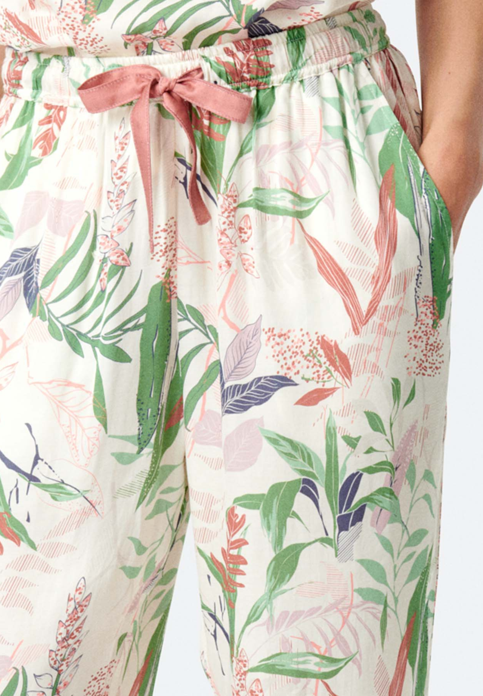 Katrina Pants, Snow White