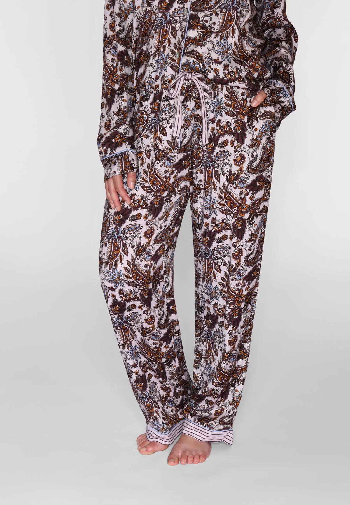 Janet Pants, Fudge AOP
