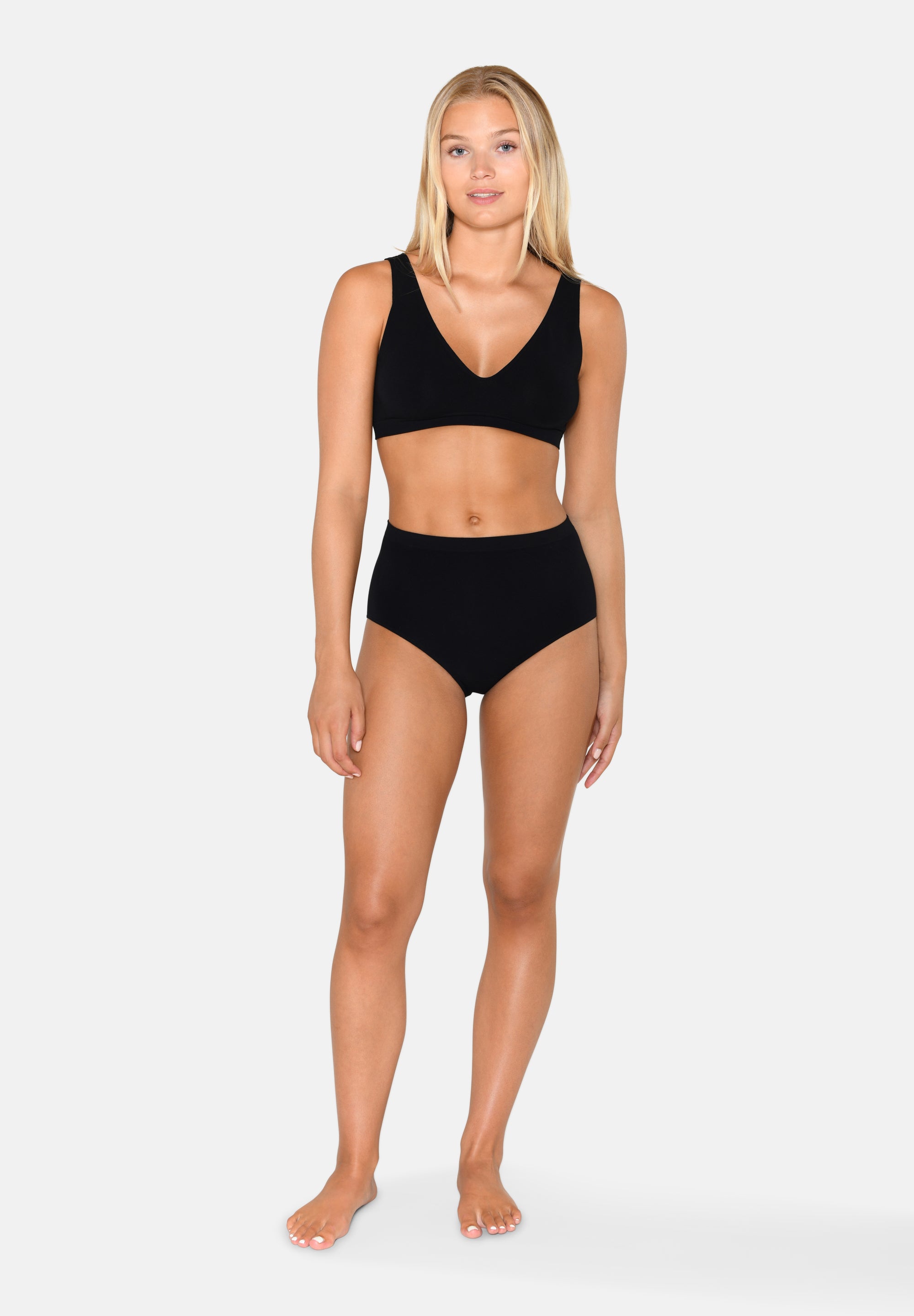 Bamboo Seamless Maxi Brief, Black