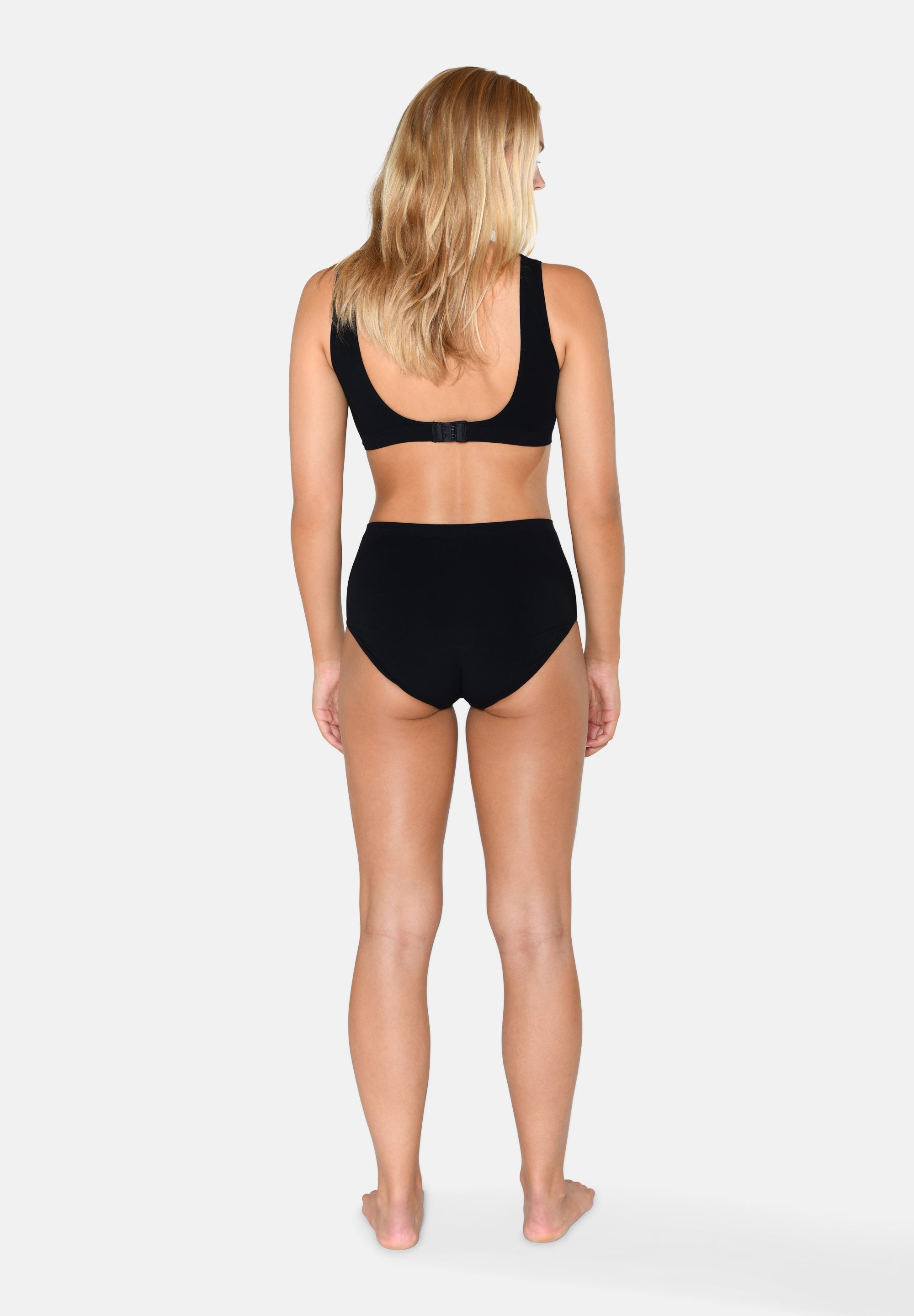 Bamboo Seamless Maxi Brief, Black